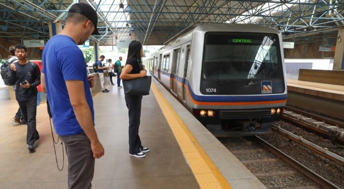 Metrô-DF registrou aumento de 9% na média mensal de passageiros em 2023