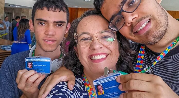 Mais de 9 mil carteiras para pessoas com autismo já foram emitidas no DF