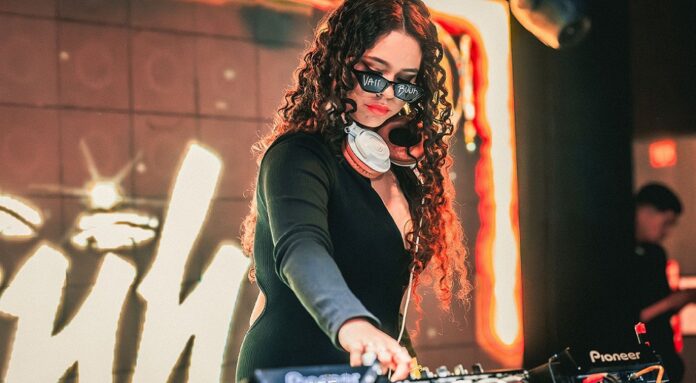 DJ Buuh encanta público brasiliense em turnê na capital