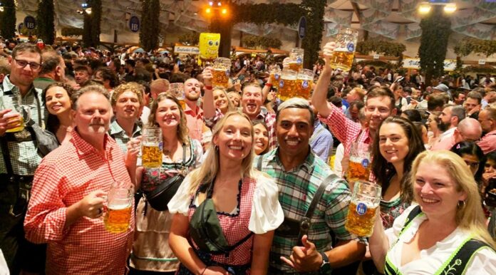 A São Paulo Oktoberfest estabelece uma parceria inédita com a Baviera e Munique, envolve ampliar laços culturais e turísticos, além de transferência o turismo e a economia local através de eventos que celebram a rica tradição alemã