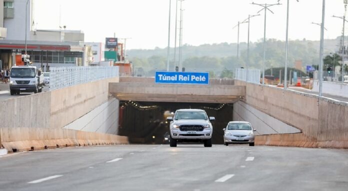 Túnel Rei Pelé terá interdição de faixas para limpeza das paredes