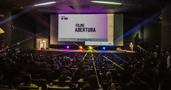 A nova gestão do Cine Brasília promete trazer diversas outras iniciativas que visam fortalecer a cultura local e oferecer ao público uma programação variada e de alta qualidade.