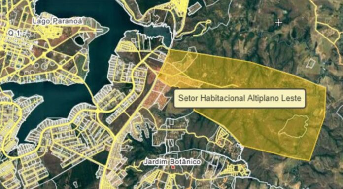 A recente aprovação da Reurb pela Câmara Legislativa do Distrito Federal promete transformar a vida dos moradores dos condomínios do Altiplano Leste. A nova lei assegura a regularização fundiária, garantindo segurança jurídica e a infraestrutura tão esperada, beneficiando centenas de famílias que aguardavam por essa mudança há mais de três decadas.