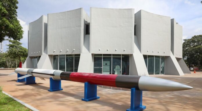 Planetário de Brasília realiza Feira de Troca de Livro neste sábado (22)