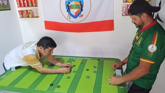 Brasília recebe neste sábado e domingo, o Campeonato Brasileiro de Futebol de Mesa, com equipes de todo o país. Destaque para o deputado e atleta Paulo Fernando (foto), que representará a ASCADE na competição.