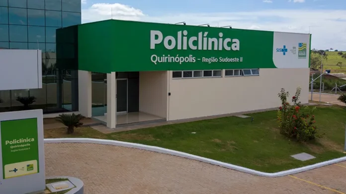 Governo de Goiás fortalece a saúde pública ao atingir a marca de 12.618 medicamentos de alto custo distribuídos em Quirinópolis, beneficiando 7.669 pacientes. A Policlínica Estadual da Região Sudoeste se consolida como referência em atendimento farmacêutico para 28 municípios goianos.