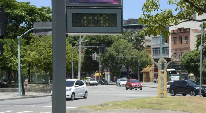 Inmet emite alerta laranja para onda de calor em 10 estados e no DF