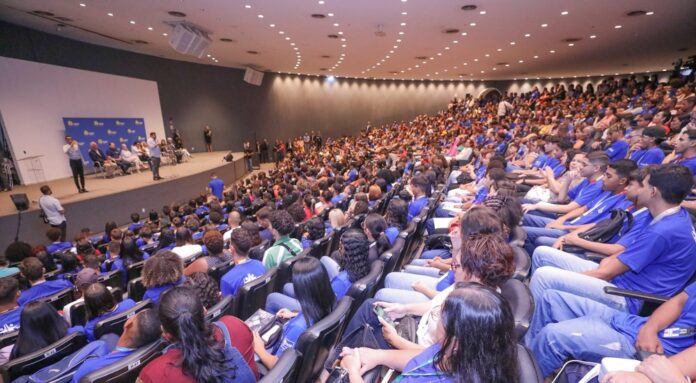 Aula na CLDF vai orientar jovens em situação de vulnerabilidade sobre controle social