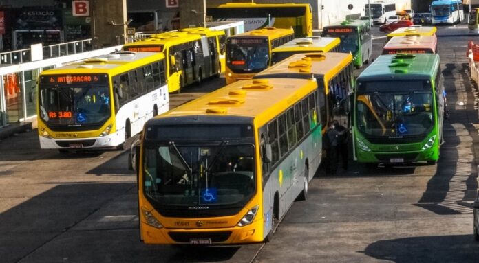 Mais 171 linhas de ônibus deixam de receber dinheiro a partir de 14 de outubro