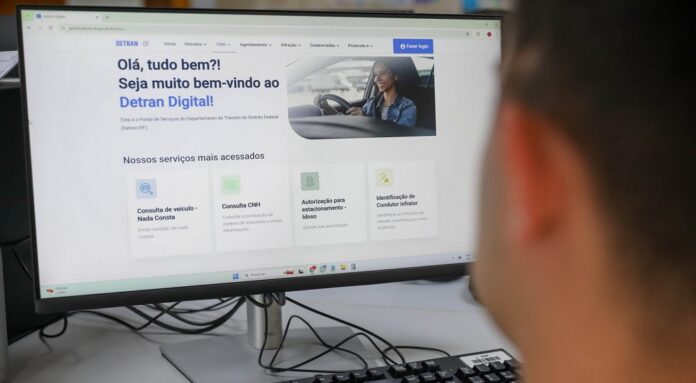 Detran-DF simplifica solicitação da CNH Definitiva com processo 100% digital