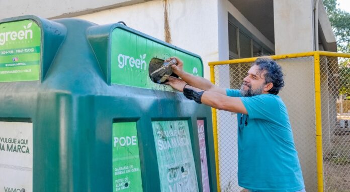 Saiba como e onde descartar embalagens de vidro corretamente