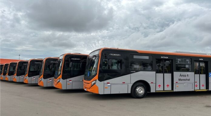 Transporte coletivo do DF é reforçado com nova frota de ônibus