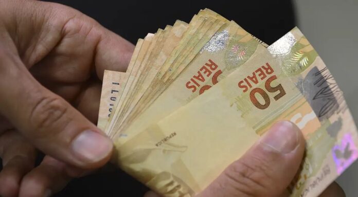 Cashback devolverá imposto a famílias mais pobres