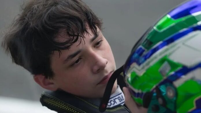 Gustavo Galvão, talento brasiliense do kart, enfrenta uma temporada intensa em 2025, competindo em circuitos nacionais como Interlagos e Aracaju, e internacionais, representando o Brasil no Mundial de Kart na Suécia e em Las Vegas nos Estados Unidos.