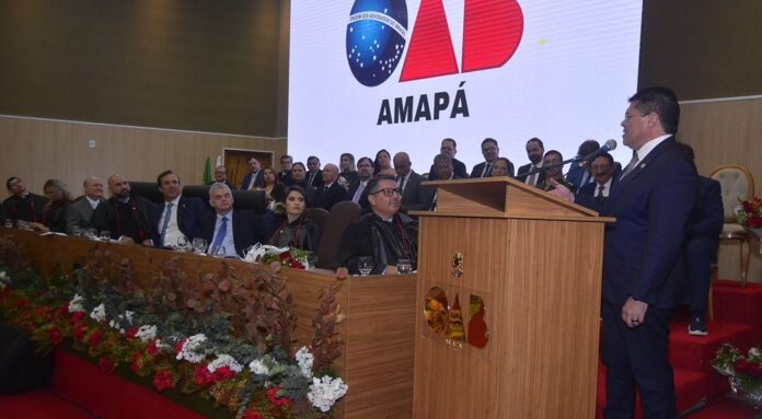 A advocacia amapaense celebrou a posse da nova Diretoria da Seccional e a escolha de Valdetário Monteiro como Conselheiro Federal da OAB, marcando um novo capítulo de representatividade e fortalecimento da classe no cenário nacional.