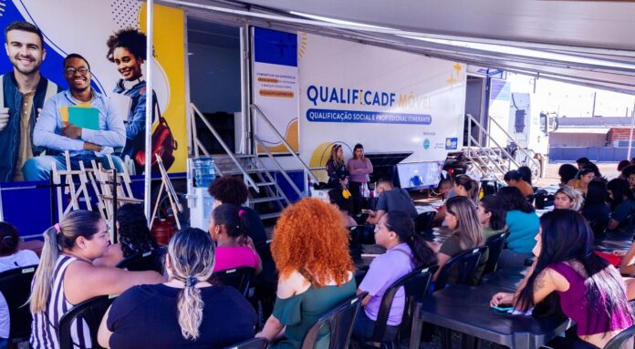 QualificaDF Móvel abre inscrições para mais de mil vagas da 5ª etapa do programa