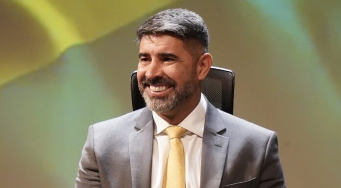 O deputado distrital é oficializado como novo líder do PL-DF na CLDF e promete condução dos trabalhos com compromisso e firmeza. Roosevelt reforça a defesa da família, da ética e se opõe a pautas como a legalização das drogas e do aborto.