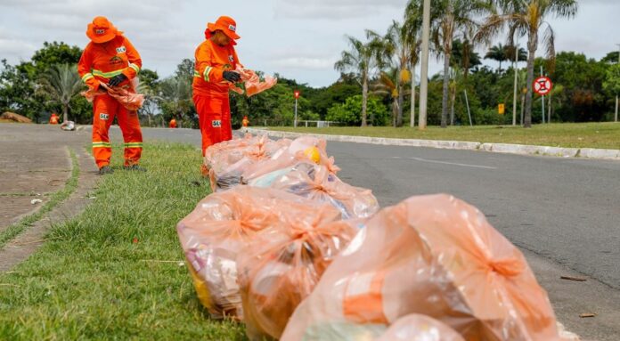 Brasília reduz lixo produzido no Carnaval e tem a folia mais limpa da história