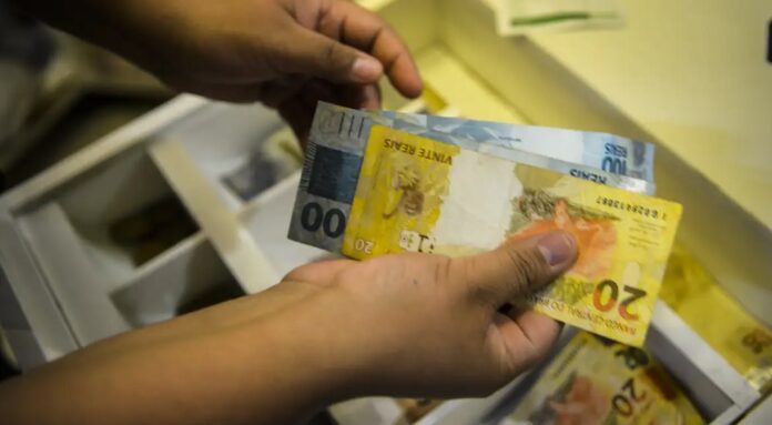 BC informa que brasileiros têm R$ 9,13 bilhões em valores para receber