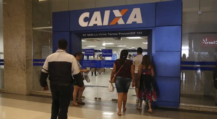 Caixa libera abono salarial para nascidos em maio e junho