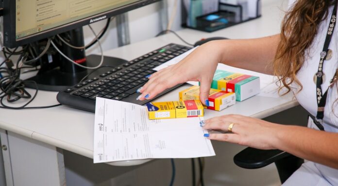 GDF institui o Dia do Farmacêutico no Calendário Oficial de Eventos