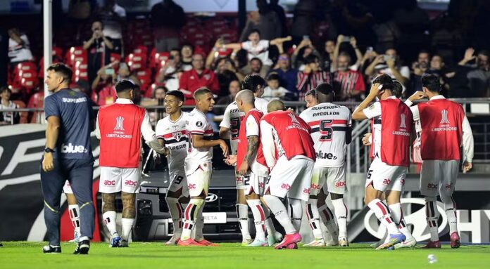 São Paulo segue invicto na Liberta, mas tem polêmica pós jogo
