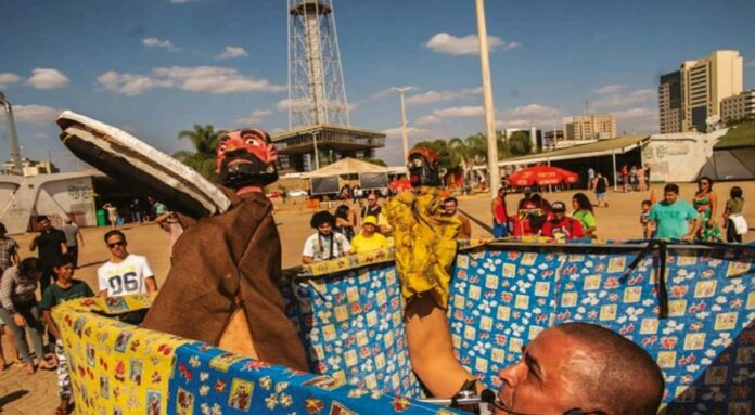 Brincadeira de mamulengo pode se tornar patrimônio cultural imaterial do Distrito Federal