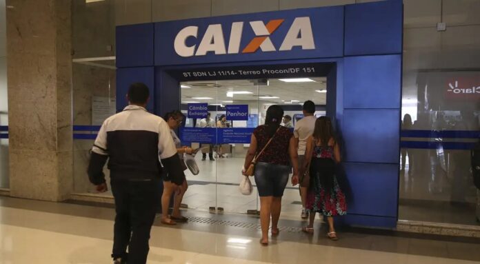 Caixa libera abono salarial para nascidos em julho e agosto