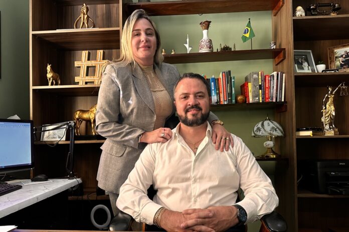 Vitor e Vilma Vilela, à frente da Big BSB Self Storage, revolucionam o mercado de guarda-móveis em Brasília com um serviço inovador de armazenamento, transporte e embalagem, oferecendo praticidade e segurança há mais de 30 anos na capital federal.