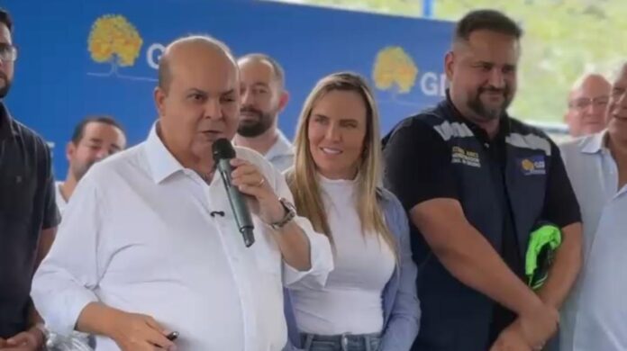 Com aval do governador Ibaneis Rocha (MDB), Gustavo Aires deixa o MDB após 37 anos e ingressa no PP, liderado por Celina Leão. A filiação, anunciada no “Progressista em Ação”, fortalece o PP para 2026, apoiando Celina ao Buriti e Ibaneis ao Senado.