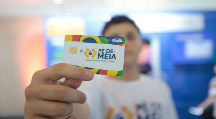 MEC quer estender Pé-de-Meia a todos do ensino médio da rede pública