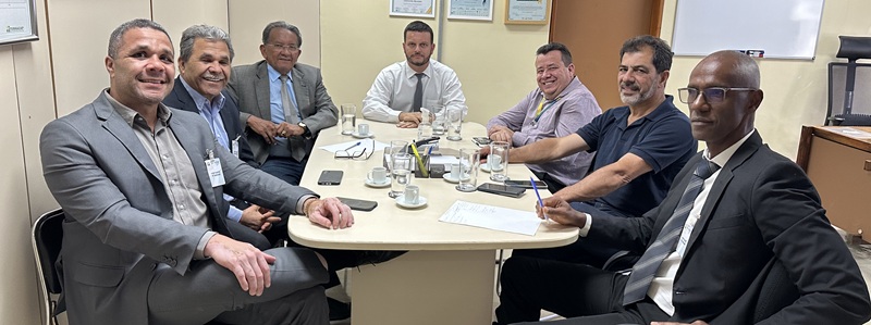 Reunião entre diretores da AJAB e Leonardo Mundim, da Terracap, avança para a regularização do polo verde e de artesanato do Jardim Botânico.