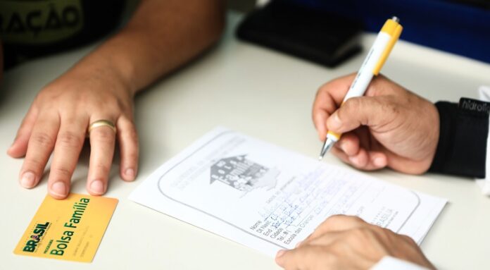 Bolsa Família 82,85% dos beneficiários realizaram acompanhamento em saúde no DF
