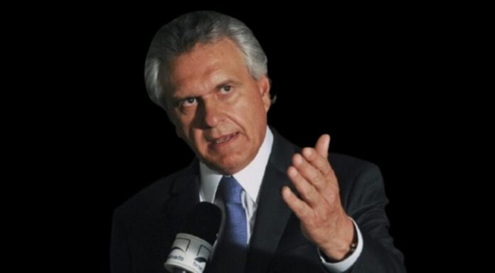 Caiado critica Congresso por covardia e Lula por não negociar tarifa de 50% com Trump. Defende anistia aos presos do 8/1 e cobra coragem do Legislativo. 