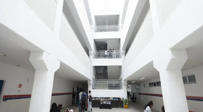 Escola em tempo integral deve ter jornada mínima de 35 horas semanais