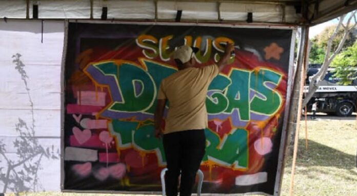 Projeto conecta juventude e prevenção às drogas por meio da batalha de rimas
