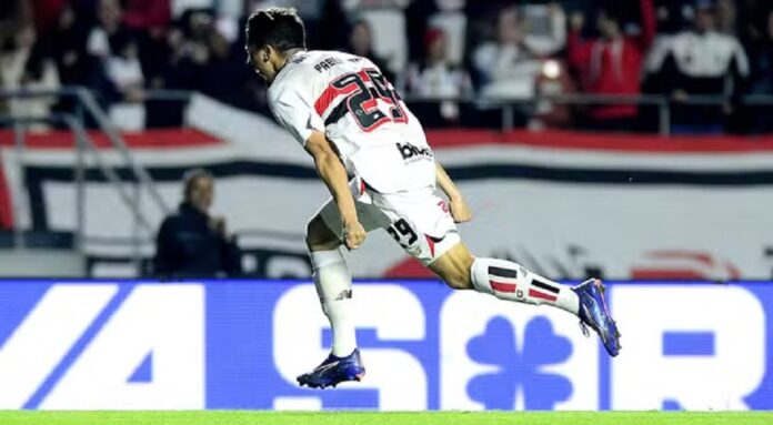 São Paulo abre vantagem mínima contra o Athletico dentro do Morumbis