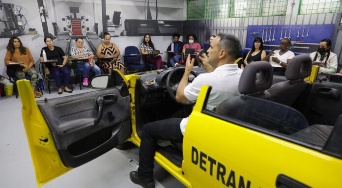 Detran-DF disponibiliza cursos gratuitos para motoristas e profissionais do trânsito em setembro