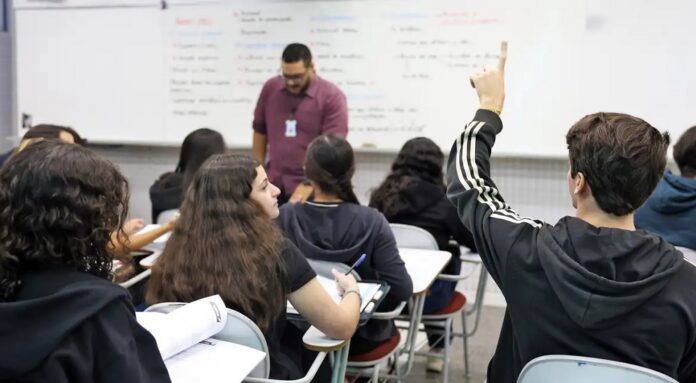 Escolas podem corrigir dados do Censo Escolar 2025 até 23 de outubro