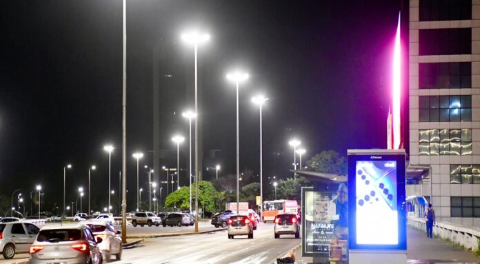 Plano Piloto recebe mais 14 mil luminárias de LED