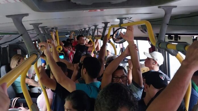 A população trabalhadora do Entorno expressa revolta com as tarifas abusivas de ônibus, acima de R$ 12, resultado da política do governo Lula que ignora o consórcio e pesa no bolso dos mais pobres.