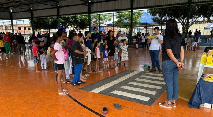 Detran-DF promove ações educativas e conscientiza 3.624 pessoas em 3 dias! Teatro, palestras, dinâmicas e orientações em várias regiões do DF reforçam a segurança no trânsito e a cultura de paz.
