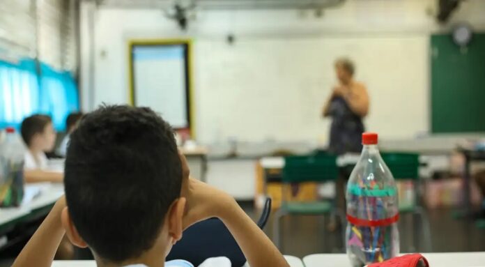 Governo abre canal para sugestões sobre uso de IA na educação