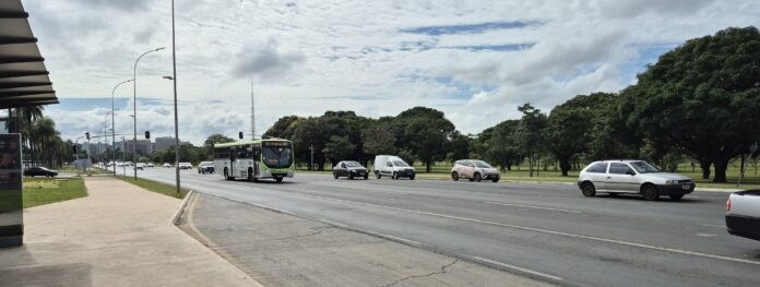 Licitação prevê construir 500 baias de ônibus em todo o DF
