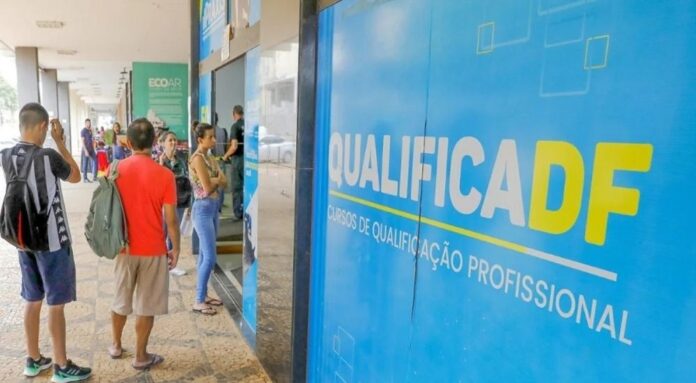 Prorrogado prazo para confirmação de matrícula do QualificaDF Prorrogado prazo para confirmação de matrícula do QualificaDF