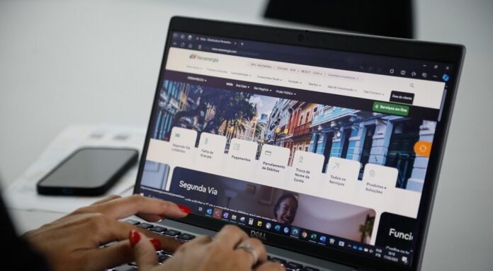 Atraso na conta de energia pode ser negociado até 31 de dezembro