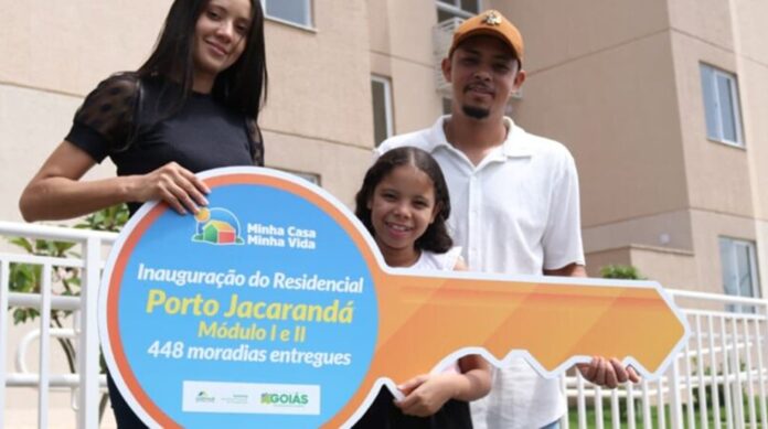 Goiás entrega 448 novas moradias do Programa Aluguel Nunca Mais, garantindo dignidade, inclusão social e o sonho da casa própria para famílias de baixa renda no Residencial Porto Jacarandá.