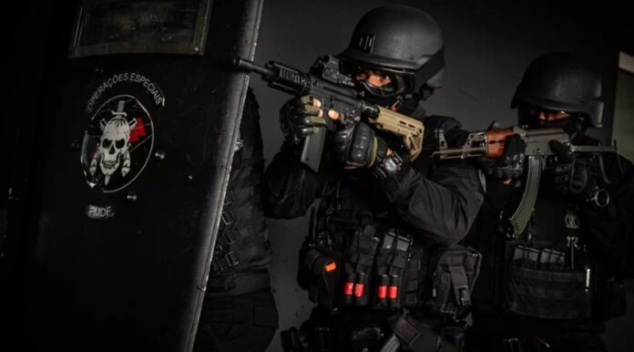 A política de Estado implantada por Ibaneis Rocha no combate ao crime organizado transformou o DF em referência nacional em segurança pública, garantindo à população mais tranquilidade, paz e confiança nas forças que protegem a capital do país