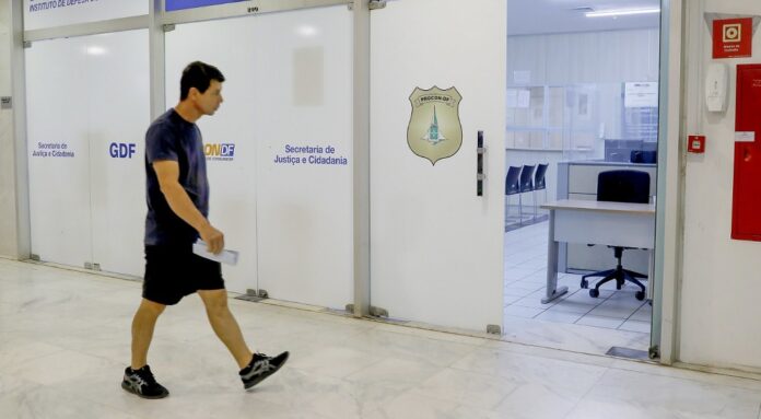 Procon-DF orienta consumidores para compras seguras na Black Friday