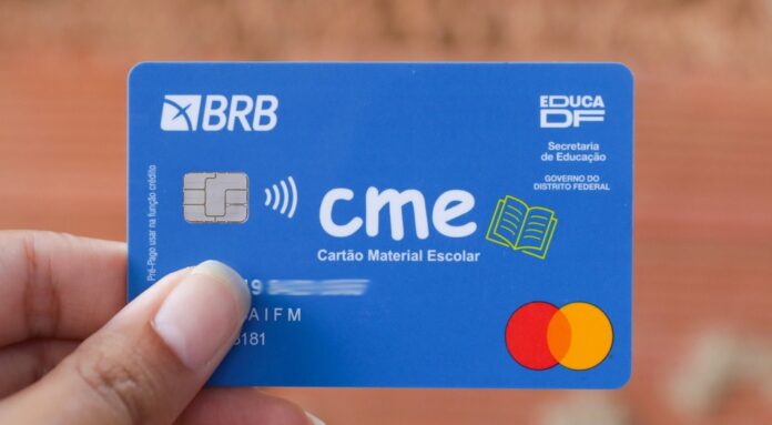 Cartão Material Escolar já beneficiou mais de 860 mil estudantes no DF desde 2019